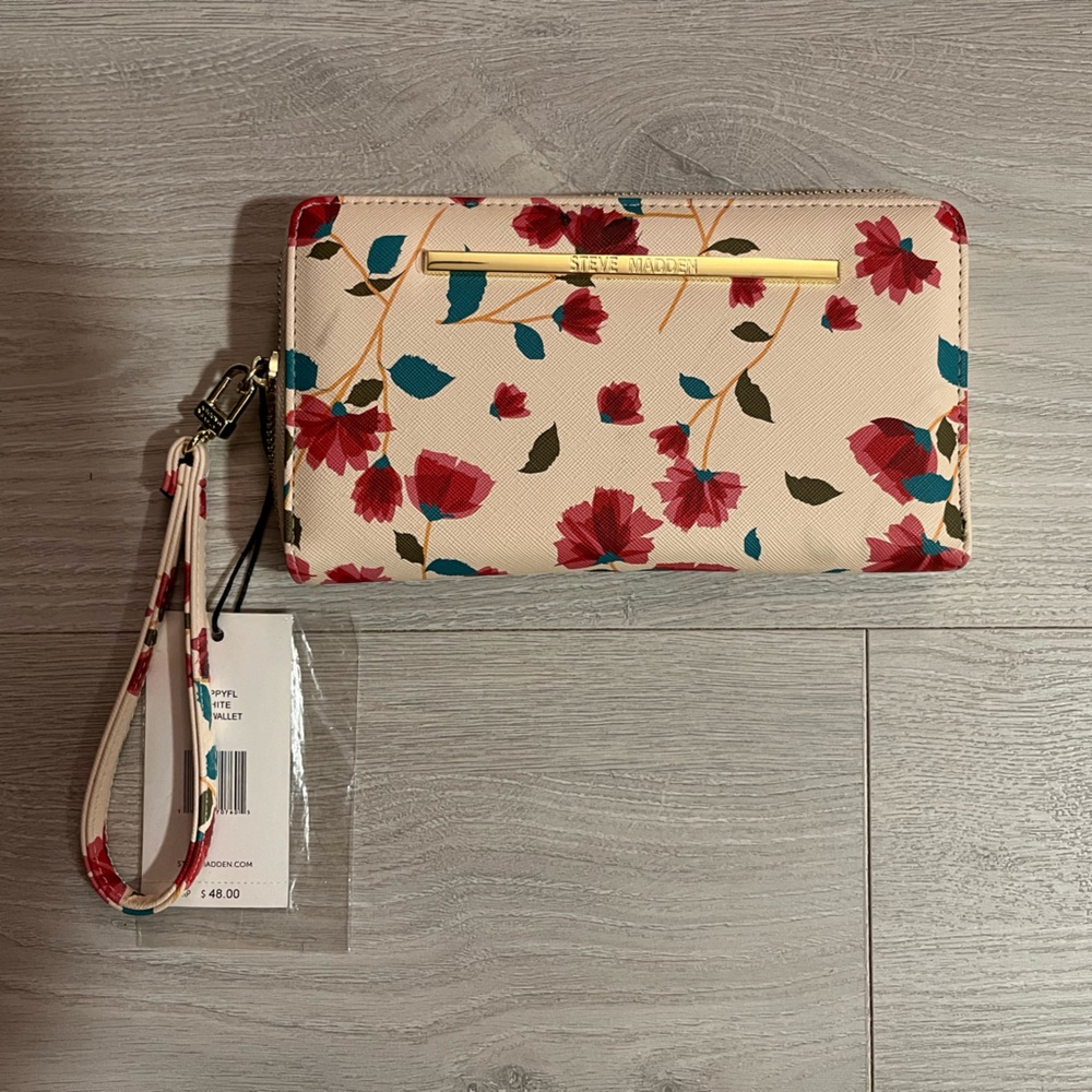 Steve Madden Clutch Wallet (with Red flower print).
